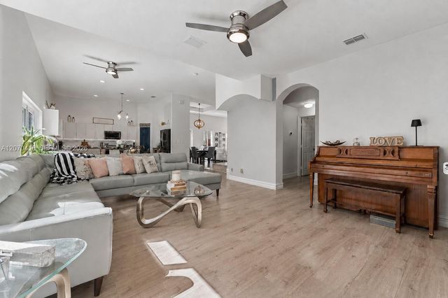 2006 NE 38th Road, Homestead, FL 33033