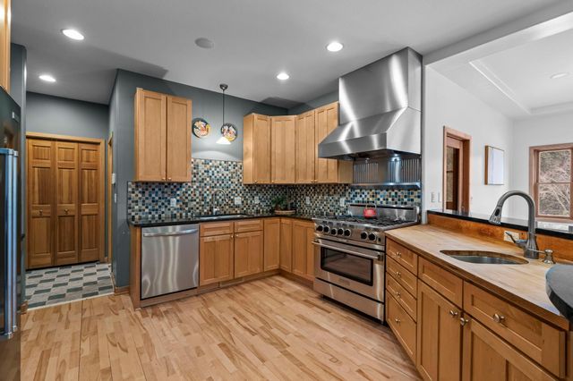 2780 Overlook Lane N, Stillwater, MN 55082