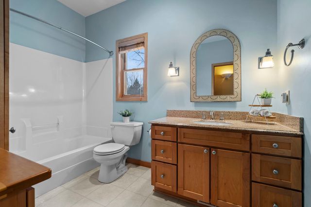 2780 Overlook Lane N, Stillwater, MN 55082