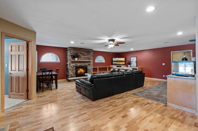 2780 Overlook Lane N, Stillwater, MN 55082