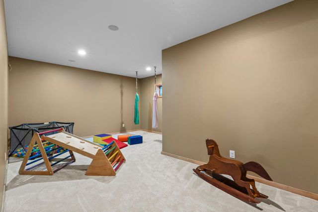 2780 Overlook Lane N, Stillwater, MN 55082