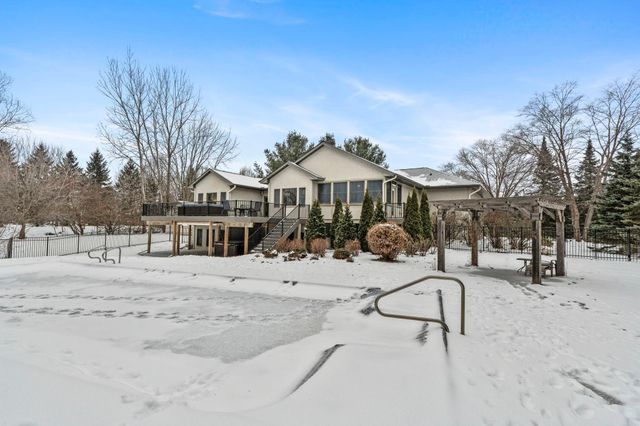 2780 Overlook Lane N, Stillwater, MN 55082