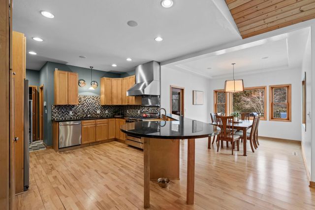 2780 Overlook Lane N, Stillwater, MN 55082