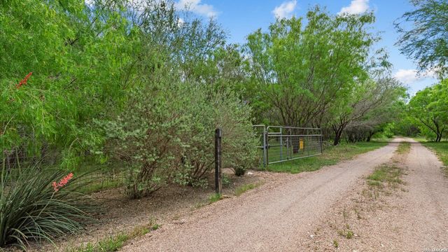 1911 Wald, New Braunfels, TX 78132