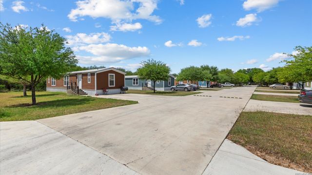 1911 Wald, New Braunfels, TX 78132