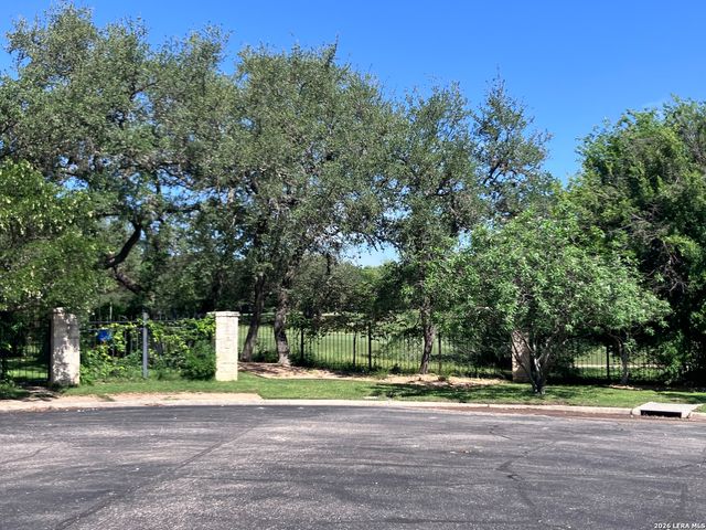 2002 SIMPSON TRL, San Antonio, TX 78251