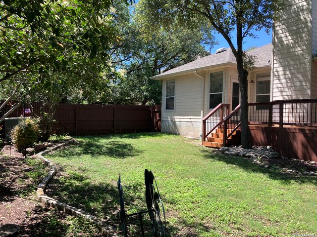 2002 SIMPSON TRL, San Antonio, TX 78251