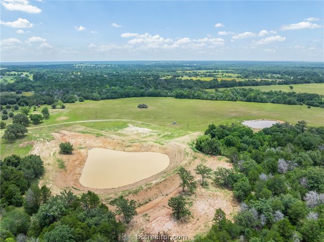 3320 County Road 430, Dime Box, TX 77853