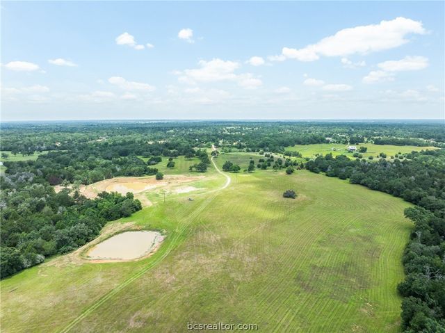 3320 County Road 430, Dime Box, TX 77853