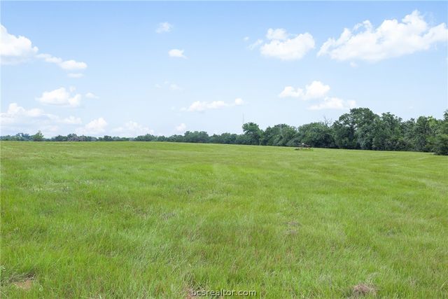 3320 County Road 430, Dime Box, TX 77853