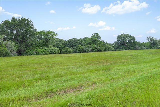 3320 County Road 430, Dime Box, TX 77853