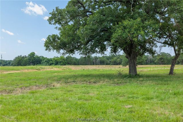 3320 County Road 430, Dime Box, TX 77853
