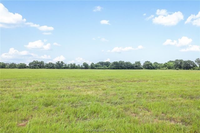 3320 County Road 430, Dime Box, TX 77853
