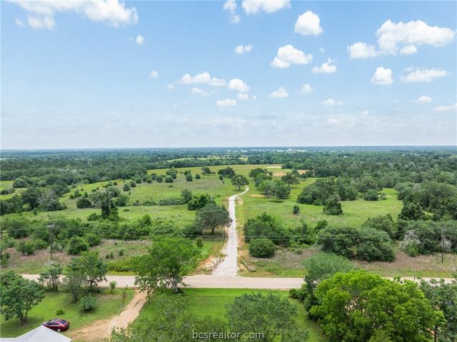 3320 County Road 430, Dime Box, TX 77853