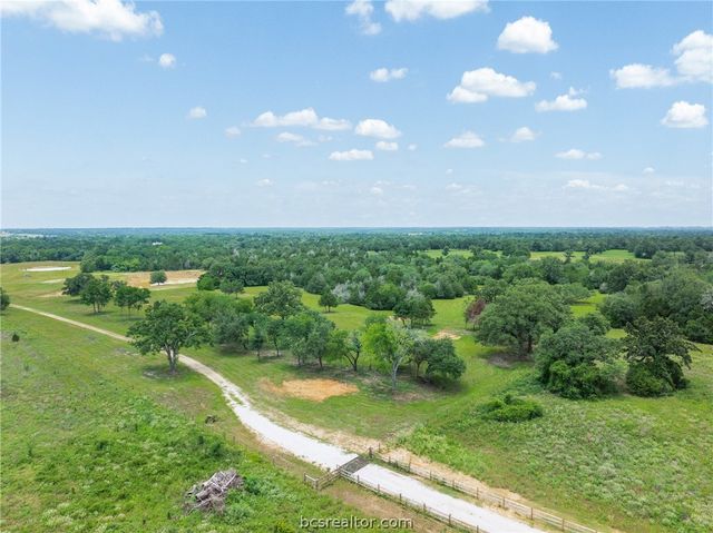 3320 County Road 430, Dime Box, TX 77853