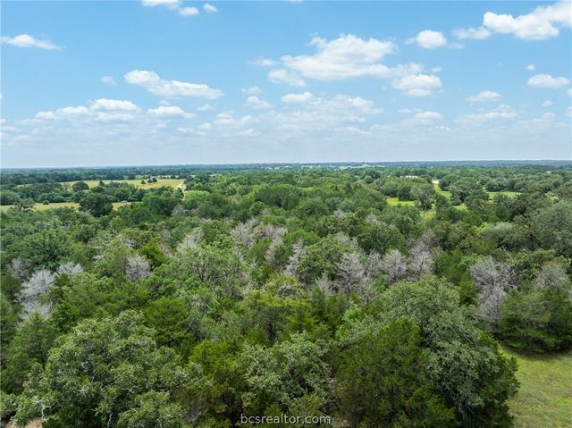 3320 County Road 430, Dime Box, TX 77853