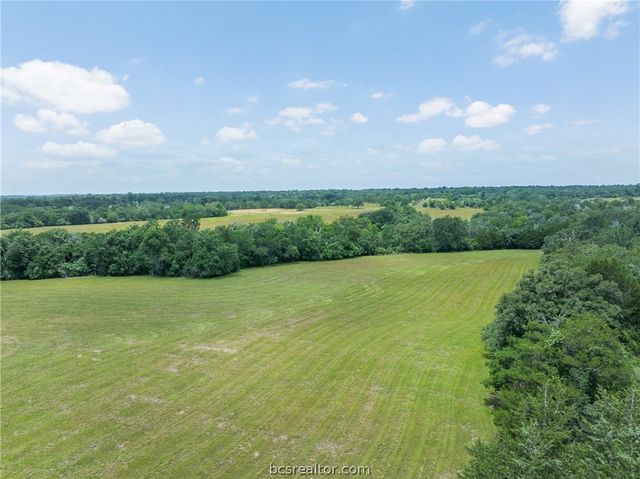 3320 County Road 430, Dime Box, TX 77853