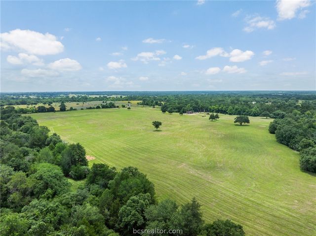 3320 County Road 430, Dime Box, TX 77853