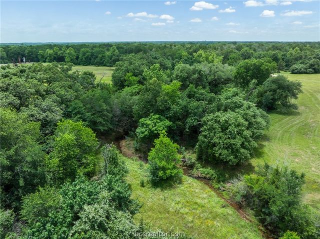 3320 County Road 430, Dime Box, TX 77853