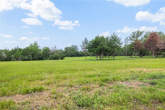 3320 County Road 430, Dime Box, TX 77853
