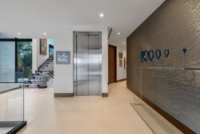 200 Fiesta Way, Fort Lauderdale, FL 33301