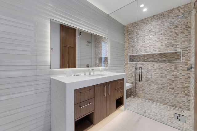 200 Fiesta Way, Fort Lauderdale, FL 33301