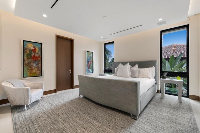 200 Fiesta Way, Fort Lauderdale, FL 33301