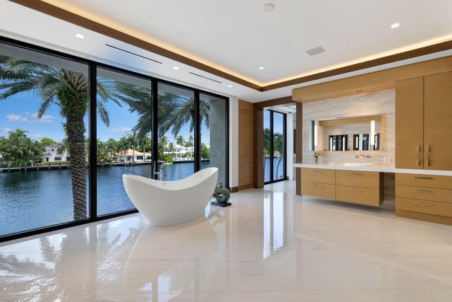 200 Fiesta Way, Fort Lauderdale, FL 33301