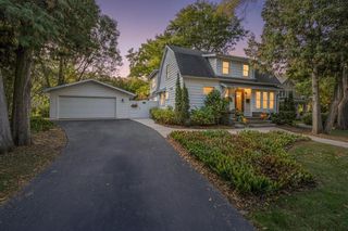 155 W MISSION ROAD, Green Bay, WI 54301