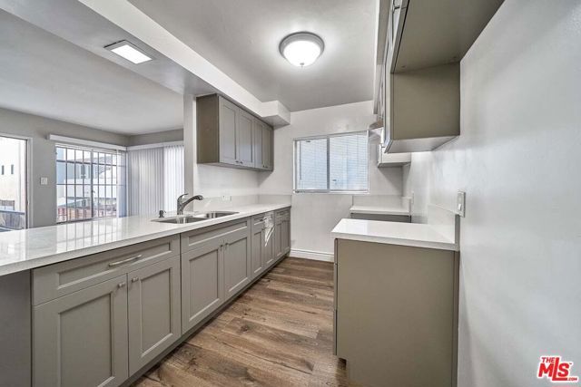 310 S Gramercy Place 1, Los Angeles, CA 90020