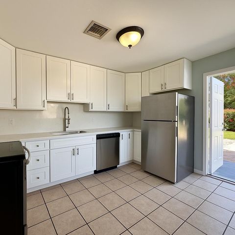 418 52nd Street 1, West Palm Beach, FL 33407