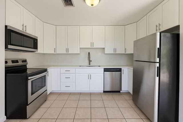 418 52nd Street 1, West Palm Beach, FL 33407