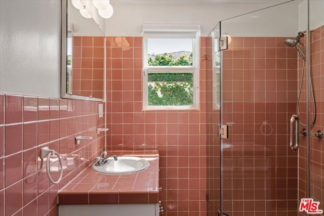 627 26th Street, Santa Monica, CA 90402
