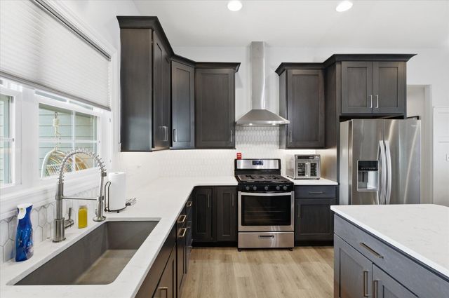 5005 LONGBOW DR, Columbia, MO 65201