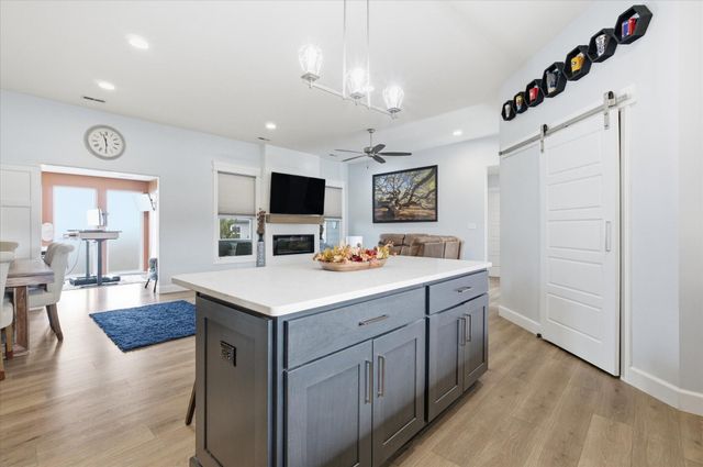 5005 LONGBOW DR, Columbia, MO 65201