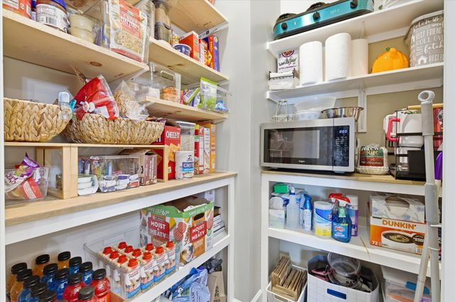 5005 LONGBOW DR, Columbia, MO 65201