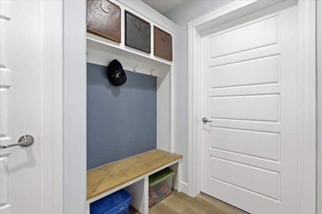 5005 LONGBOW DR, Columbia, MO 65201