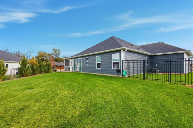 5005 LONGBOW DR, Columbia, MO 65201