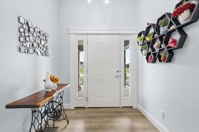 5005 LONGBOW DR, Columbia, MO 65201