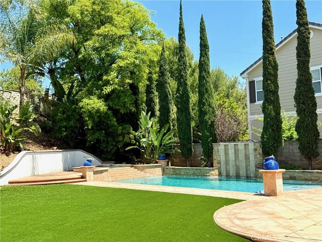 18665 Seabiscuit, Yorba Linda, CA 92886