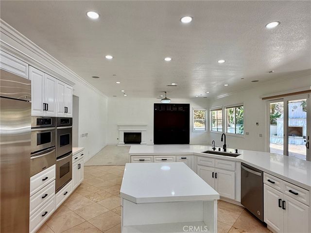 18665 Seabiscuit, Yorba Linda, CA 92886