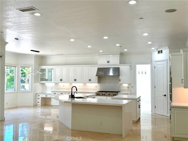 18665 Seabiscuit, Yorba Linda, CA 92886