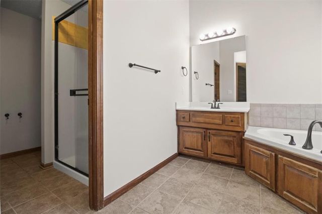 2103 Patti Lane, Greenwood, MO 64034
