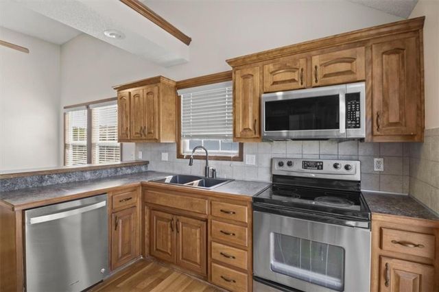 2103 Patti Lane, Greenwood, MO 64034