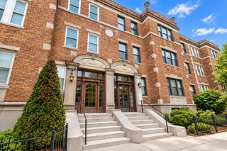 2021 Commonwealth Ave B, Boston, MA 02135