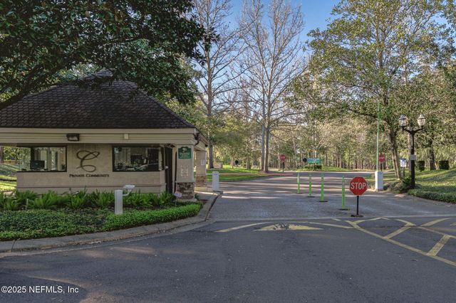 5028 BLACKHAWK Drive, St. Johns, FL 32259