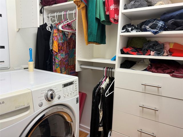 2200 Dickson DR 127, Austin, TX 78704