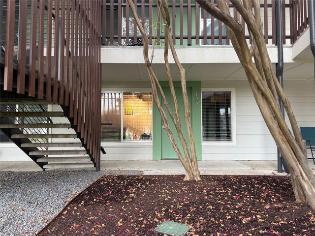 2200 Dickson DR 127, Austin, TX 78704