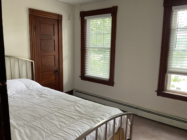 16 Knox St, Worcester, MA 01603