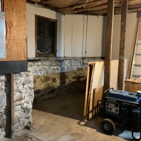16 Knox St, Worcester, MA 01603